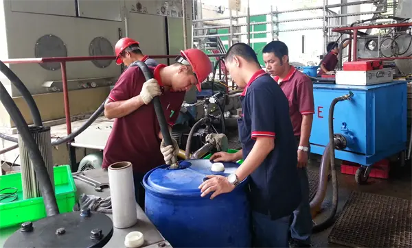 súc rửa đường ống dầu máy nghiền đứng